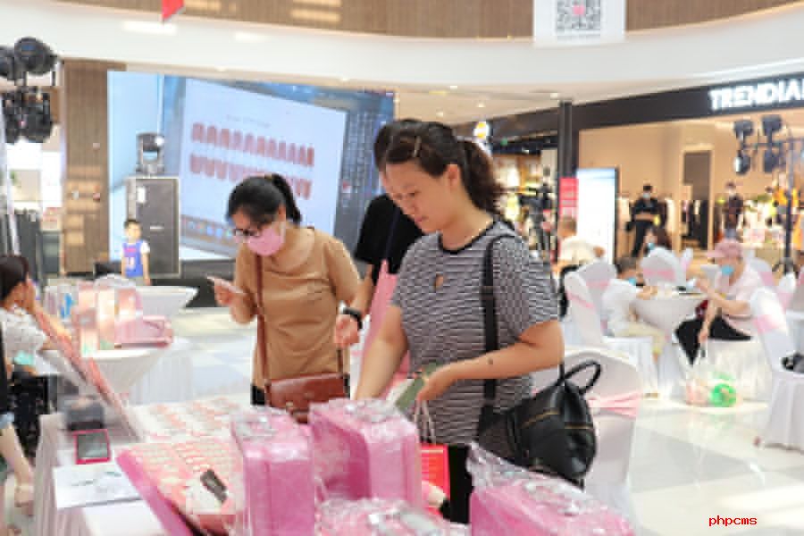 批发市场变身商场 北京新商场嘻番里开始试营业