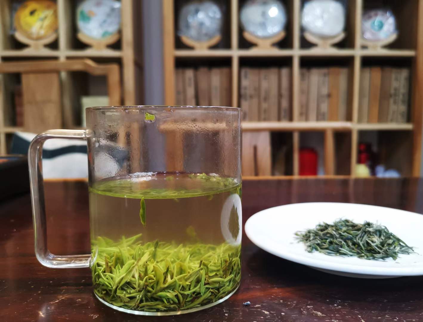 泡茶多少度的水合适 冲泡红茶时用多少度的水温