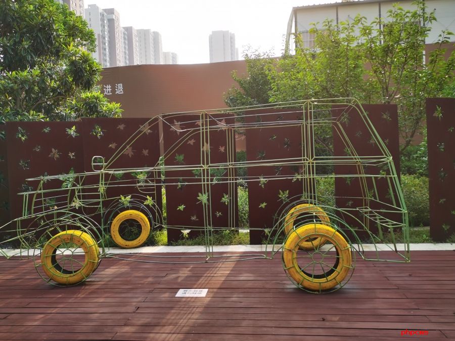 全国首个智能网联汽车地方法规施行 深圳领跑“无人驾驶”