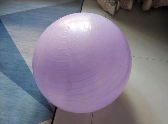 瑜伽球买55还是65cm？瑜伽球怎么选择好坏？