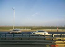 深秋时节高速公路上“团雾”多发 驾驶人需注意安全事项